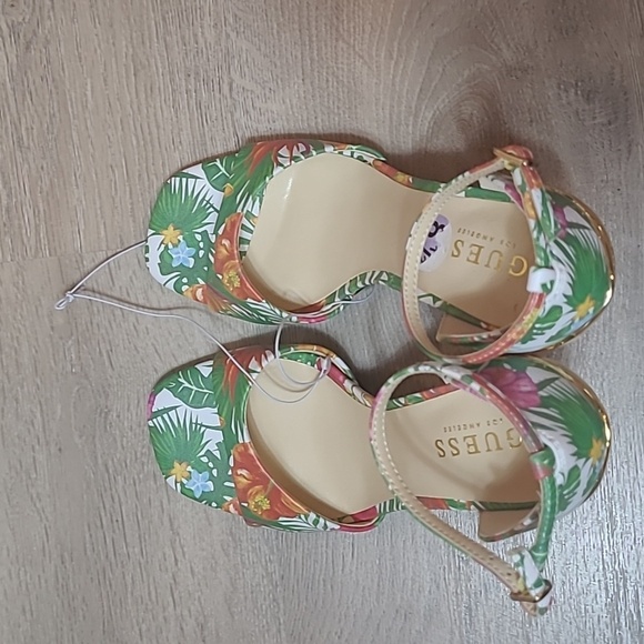 Guess high hills sandals size 8.5 - Picture 6 of 9